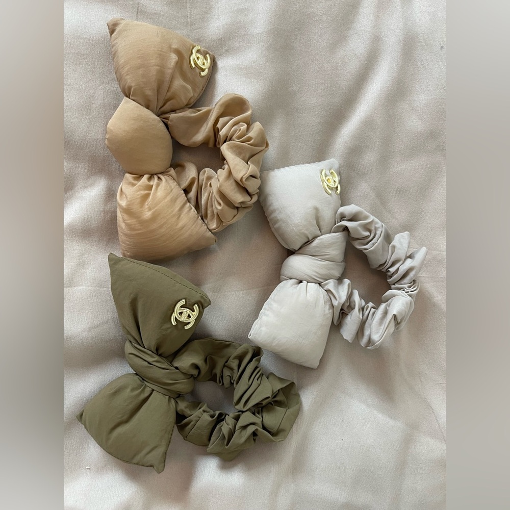 Tiny pillow scrunchies